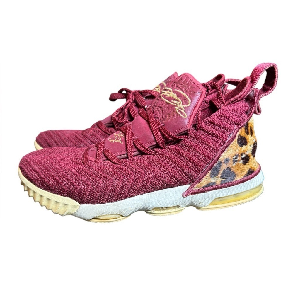 Nike LeBron 16 King Kids Size 4Y Burgundy Leopard Excellent Basketball Shoes